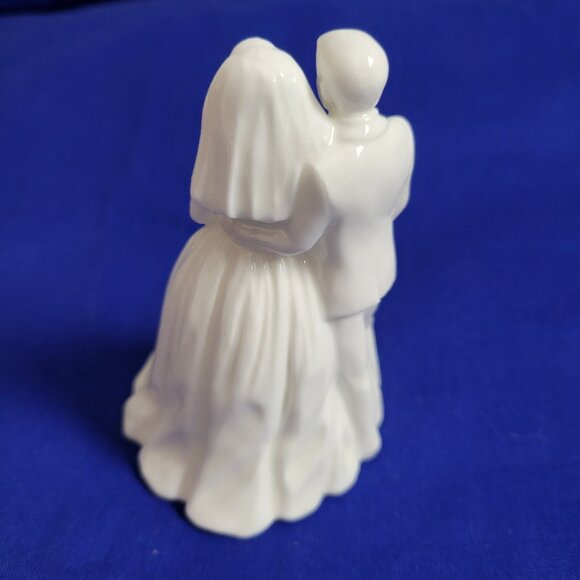 Wedgwood England Bone China Wedding Day 1996 CAKE TOPPER Bride Groom vintage EUC - Picture 5 of 9